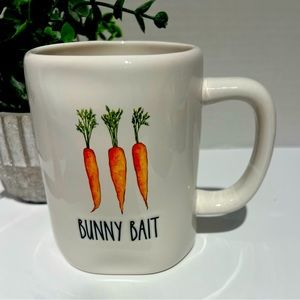 NWT Rae Dunn BUNNY BAIT Coffee Mug With Watercolor Carrots 🥕 🐇